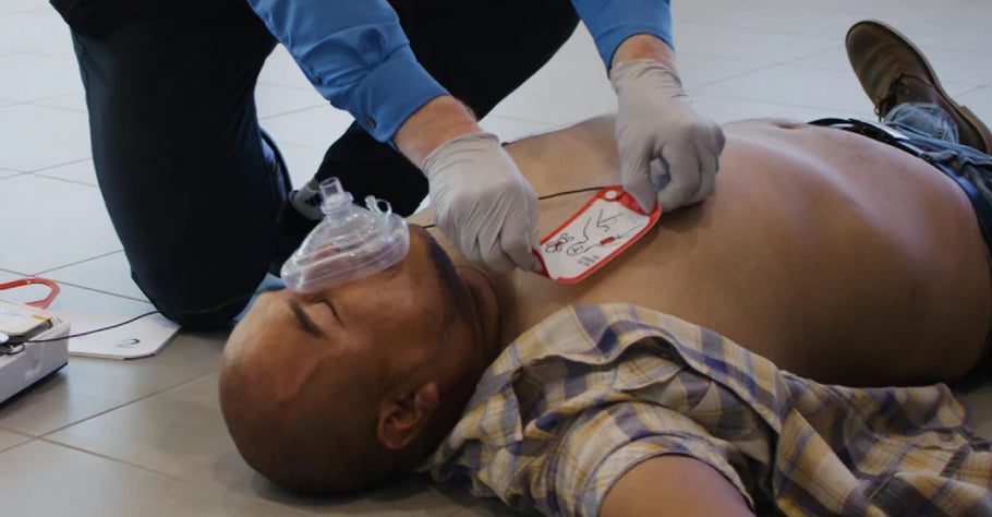 THE BEGINNER'S GUIDE TO CPR AND AED